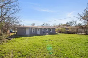 1616 Grantland Cir, Fort Worth, TX 76112 - Photo 17