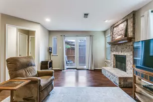 51 Morrow Dr, Bedford, TX 76021 - Photo 5