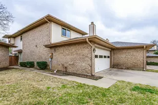 51 Morrow Dr, Bedford, TX 76021 - Photo 1