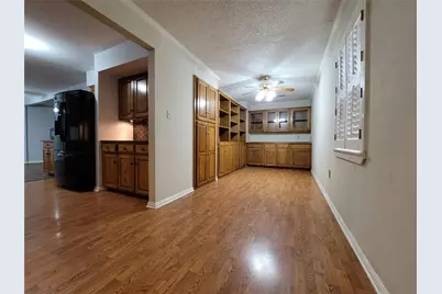 738 Hawthorne Lane, Grand Prairie, TX 75052 - Photo 11