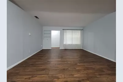 738 Hawthorne Lane, Grand Prairie, TX 75052 - Photo 3