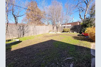 738 Hawthorne Lane, Grand Prairie, TX 75052 - Photo 31