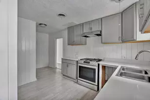 1836 Junius St, Fort Worth, TX 76103 - Photo 5