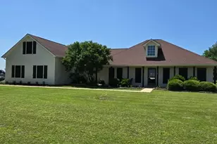 108 High Meadows Ct, Decatur, TX 76234 - Photo 1