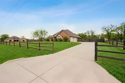 101 Lyndsey Court, Boyd, TX 76023 - Photo 39