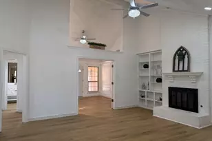 413 Kingsbridge Ct, Garland, TX 75040 - Photo 7