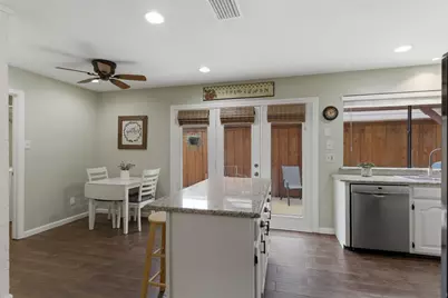 1936 Oakbluff Drive, Carrollton, TX 75007 - Photo 13