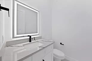 302 E 7th St, Dallas, TX 75203 - Photo 17