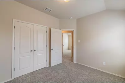 936 Furlong Drive, Grand Prairie, TX 75051 - Photo 17