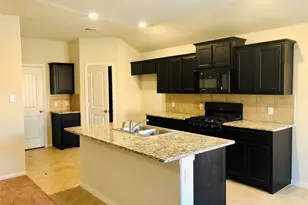 925 Rutherford Dr, Crowley, TX 76036 - Photo 3