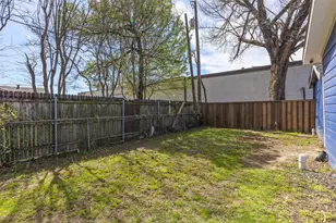 625 N Delaware St, Irving, TX 75061 - Photo 27