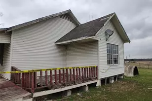 7662 NW County Rd 1300, Barry, TX 75102 - Photo 9