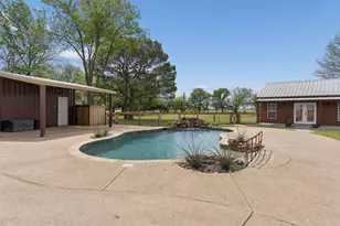 9898 Vail Eton Dr, Pilot Point, TX 76258 - Photo 25