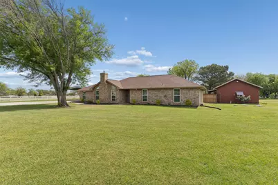 9898 Vail Eton Drive, Pilot Point, TX 76258 - Photo 3