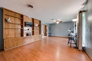 821 N Hampton Rd, Dallas, TX 75208 - Photo 3