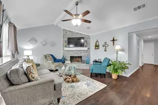 1008 Kay Lynn St, Mansfield, TX 76063 - Photo 3