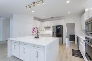 7800 Brushfield Dr, Plano, TX 75025 - Photo 11