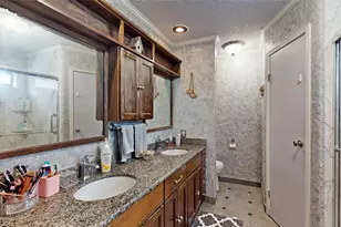 2404 Forestmeadow Dr, Lewisville, TX 75067 - Photo 17