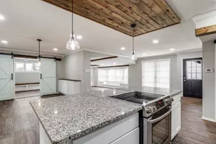 2954 Candlewick Ln, Farmers Branch, TX 75234 - Photo 11