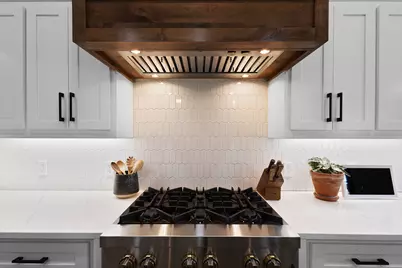 1611 N Mason Street, Bowie, TX 76230 - Photo 13