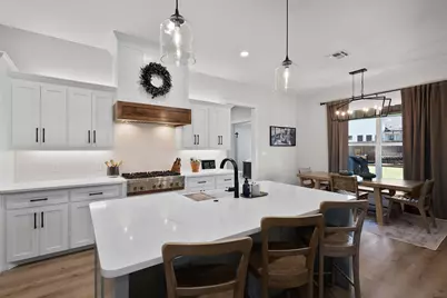 1611 N Mason Street, Bowie, TX 76230 - Photo 15