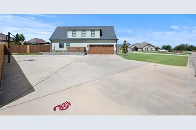 1611 N Mason Street, Bowie, TX 76230 - Photo 33