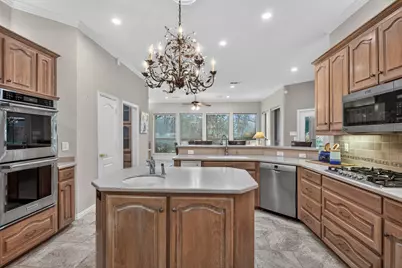 325 Thornhill Circle, Double Oak, TX 75077 - Photo 15