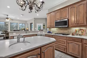 325 Thornhill Cir, Double Oak, TX 75077 - Photo 19