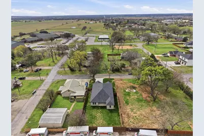 407 E Boyd Avenue, Boyd, TX 76023 - Photo 27