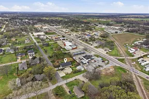 407 E Boyd Ave, Boyd, TX 76023 - Photo 25