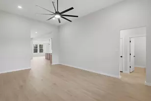 407 E Boyd Ave, Boyd, TX 76023 - Photo 5