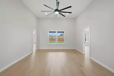 407 E Boyd Avenue, Boyd, TX 76023 - Photo 11