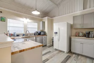 303 Gandy St, Lipan, TX 76462 - Photo 9