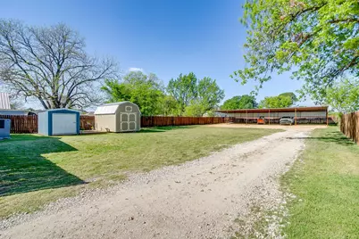 303 Gandy Street, Lipan, TX 76462 - Photo 31