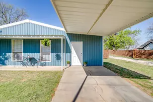 303 Gandy St, Lipan, TX 76462 - Photo 5