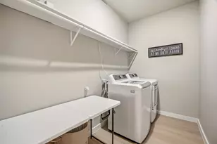 3829 Lands End Ct, Granbury, TX 76048 - Photo 7