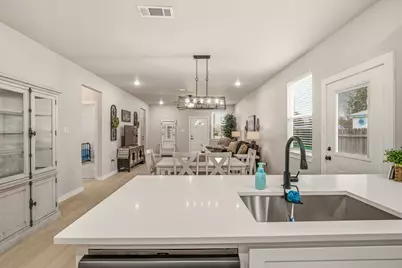 3829 Lands End Court, Granbury, TX 76048 - Photo 11