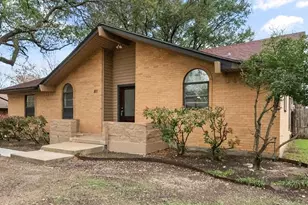 811 Green Pastures Dr, Cedar Hill, TX 75104 - Photo 5