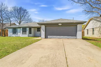 416 Colonial Place, Everman, TX 76140 - Photo 3