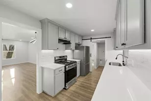 502 Madison St, Cleburne, TX 76033 - Photo 9