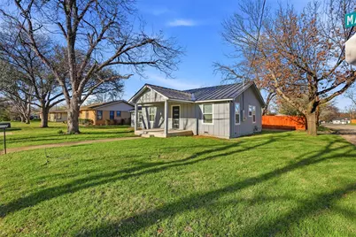 502 Madison Street, Cleburne, TX 76033 - Photo 29