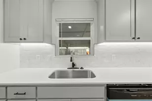 502 Madison St, Cleburne, TX 76033 - Photo 11