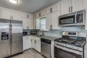 10205 Newcombe Dr, Dallas, TX 75228 - Photo 9