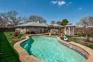 2508 Canterbury Dr, Carrollton, TX 75006 - Photo 5