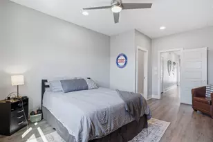 2804 Addison Park Ln, Fort Worth, TX 76110 - Photo 23