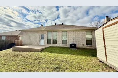 9904 Blue Bell Drive, Fort Worth, TX 76108 - Photo 13