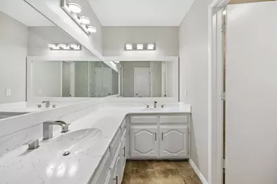 904 Bert Drive, Arlington, TX 76012 - Photo 19