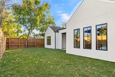 9826 Mixon Drive, Dallas, TX 75220 - Photo 39