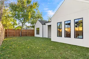 9826 Mixon Dr, Dallas, TX 75220 - Photo 39