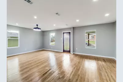 3924 Vanette Lane, Dallas, TX 75216 - Photo 7